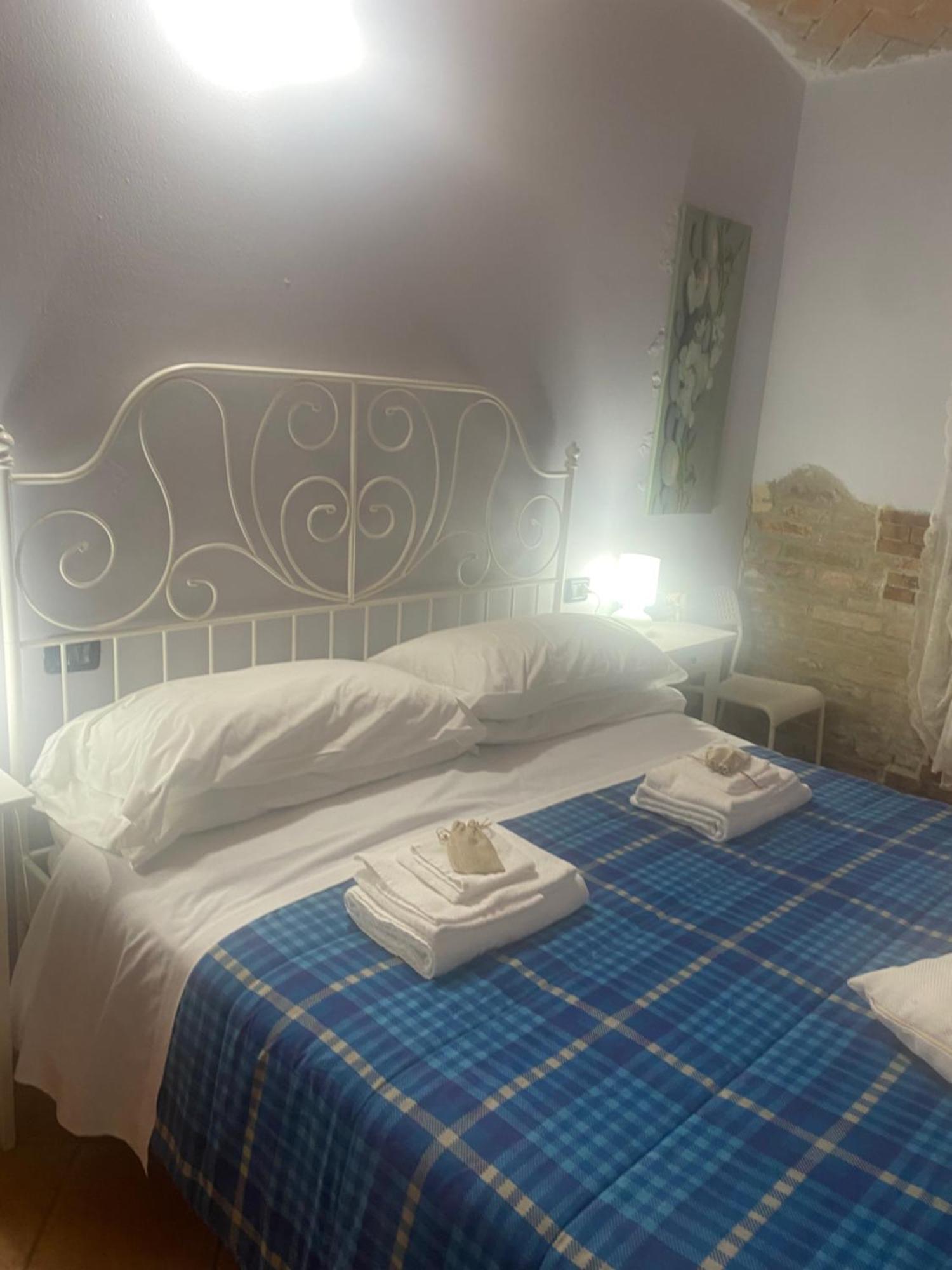 B&B Happiness In The Country Brescello Exterior foto